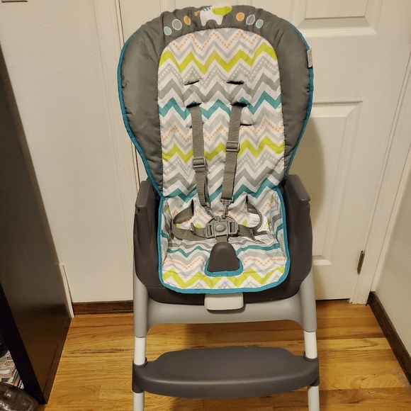 Ingenuity High Chair 3 in 1 - Picture 2 of 6